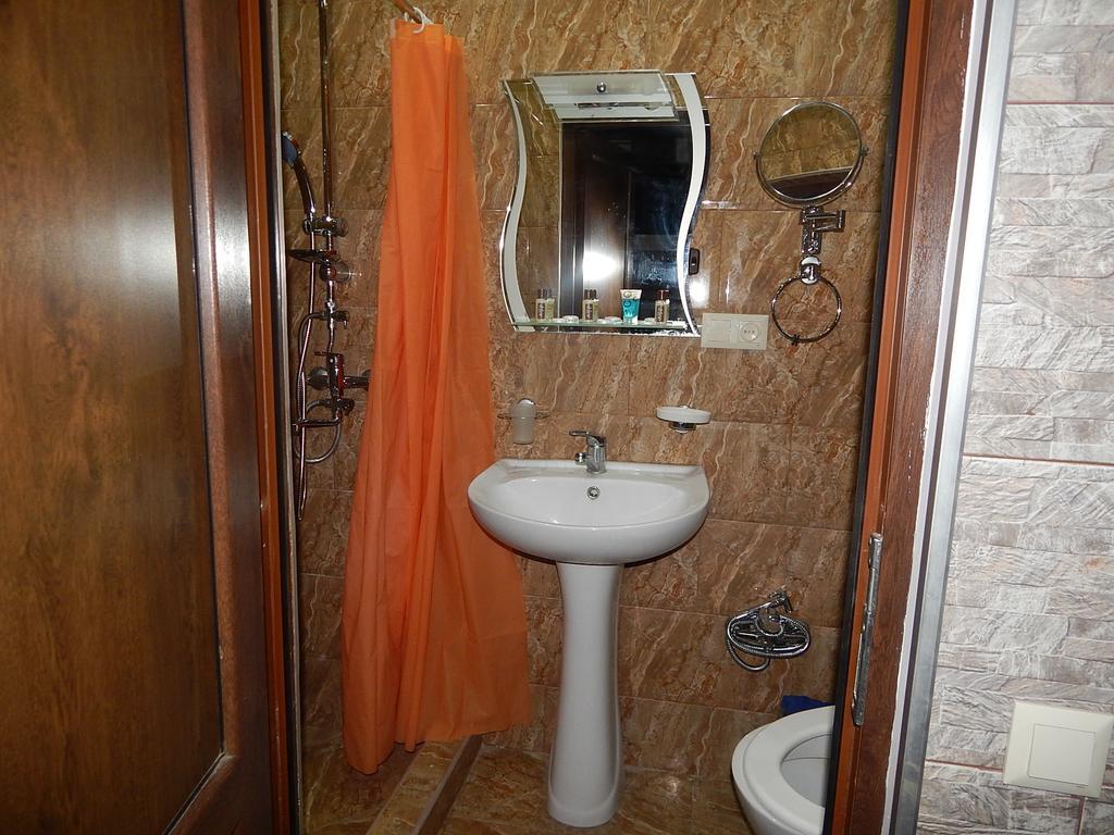 Family Holiday Apartment Тбілісі Екстер'єр фото